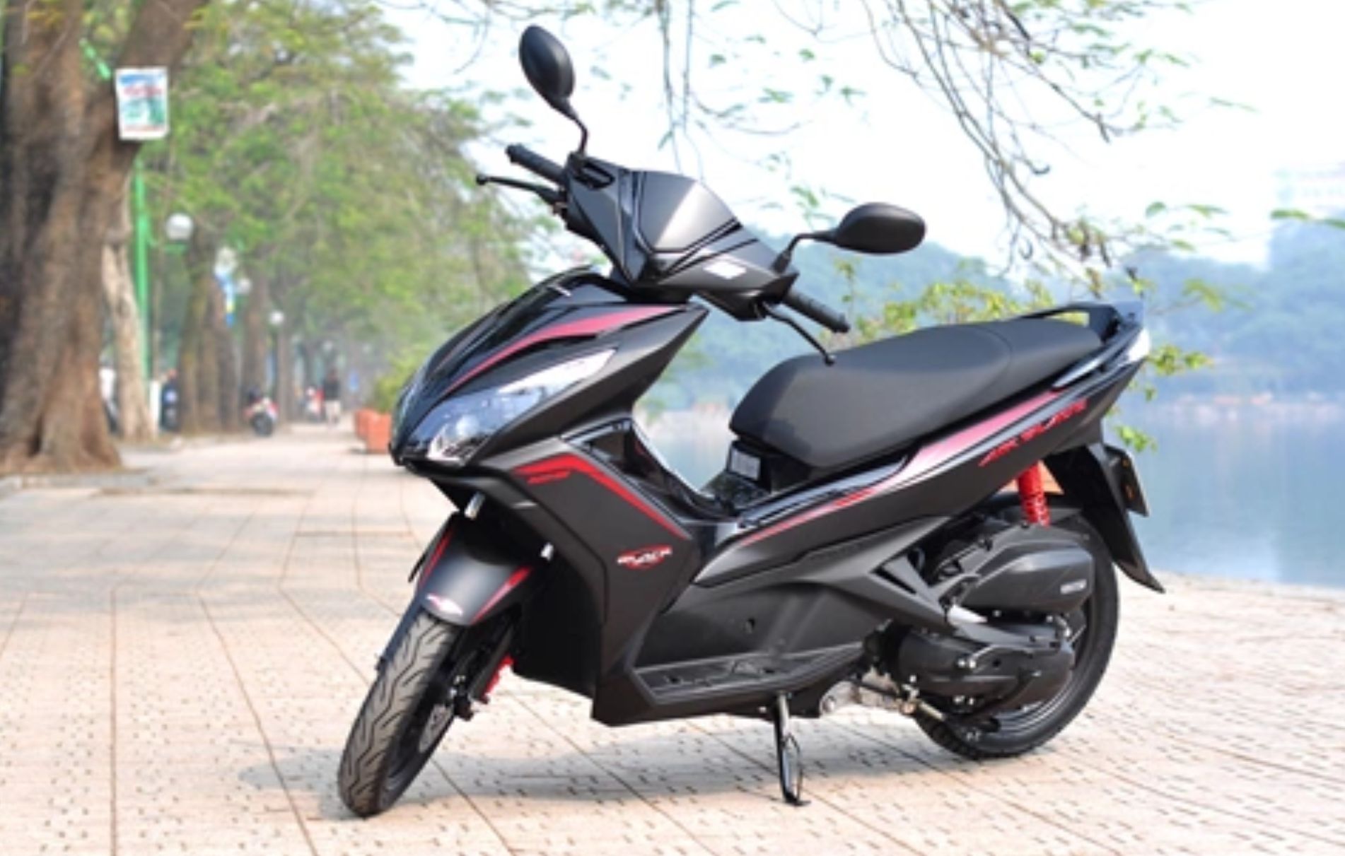 Hình ảnh xe ga air blade màu đen (Nguồn: Internet)