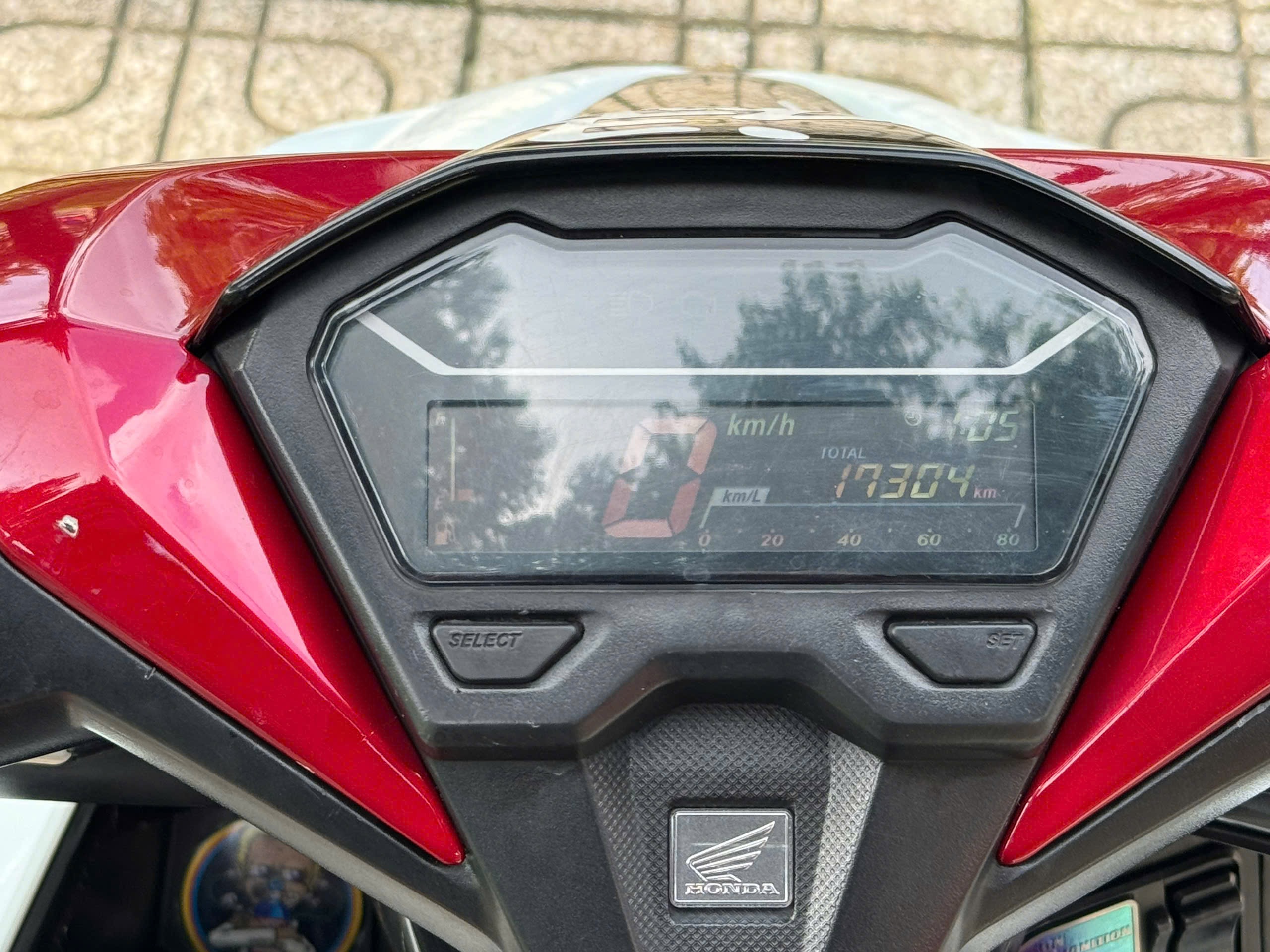 Xe Honda click 2021 cũ màu trắng đỏ
