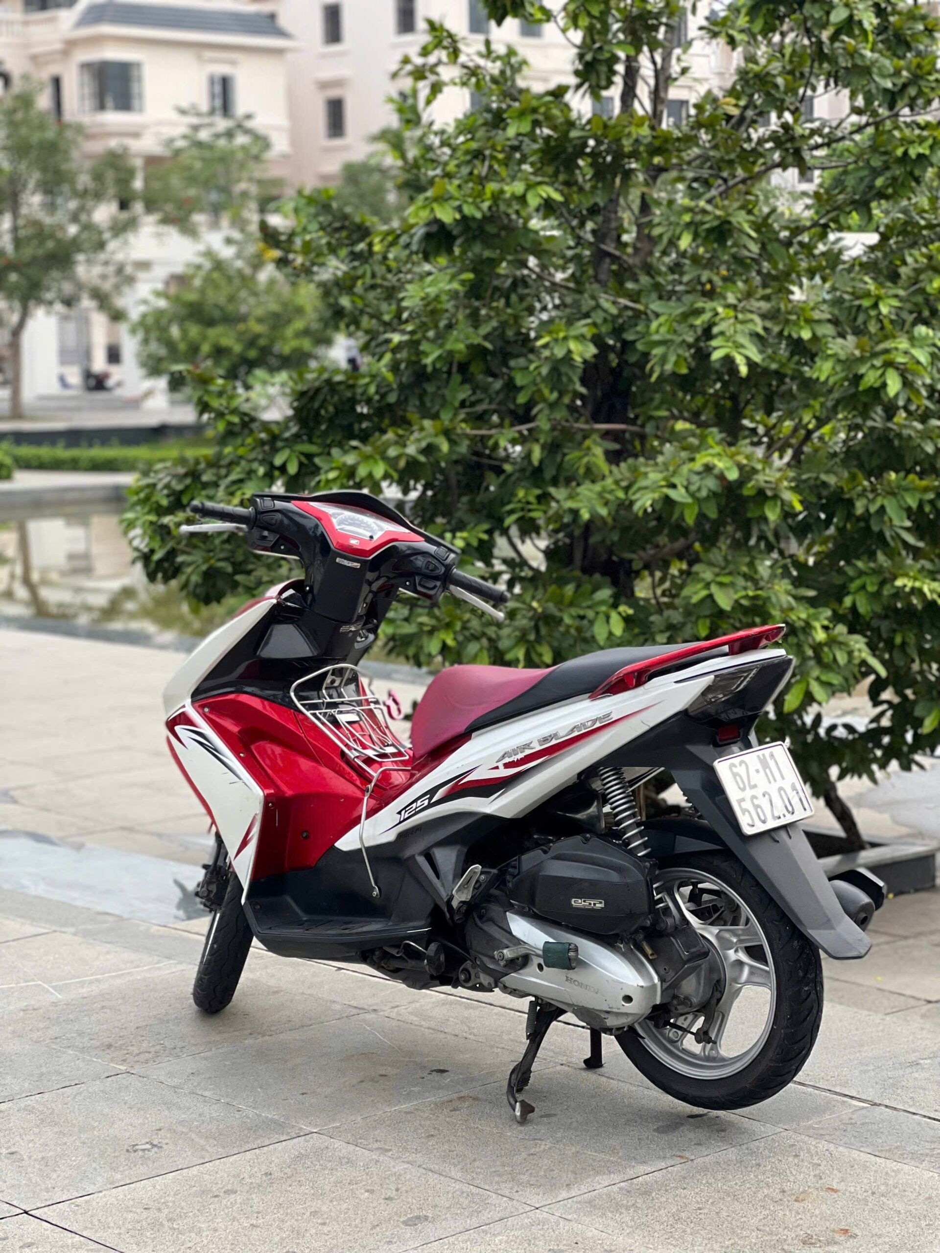 Ưu điểm của xe Đánh giá tình trạng xe Honda Air Blade 2013 đỏ trắng