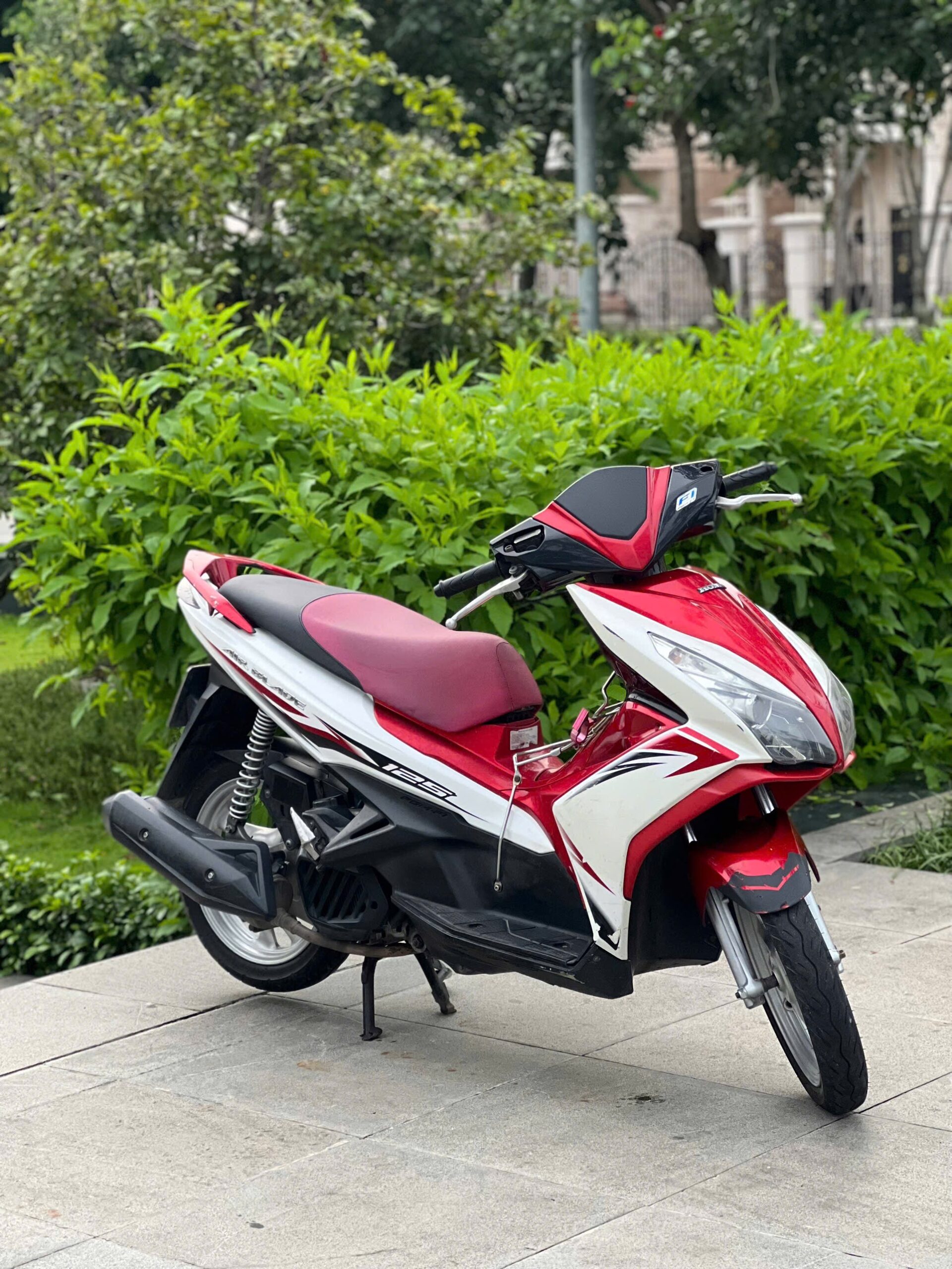 Đánh giá tình trạng xe Honda Air Blade 2013 đỏ trắng