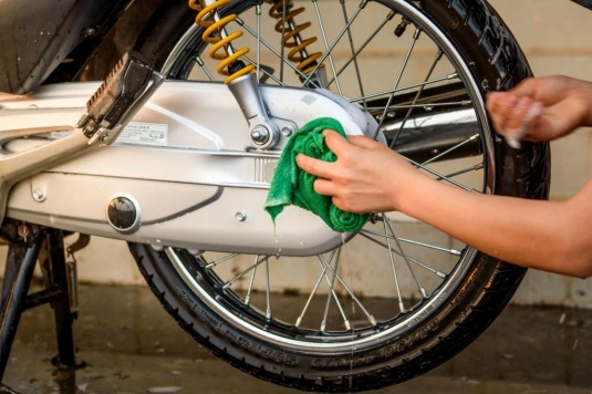 rửa xe cũ lâu không sử dụng