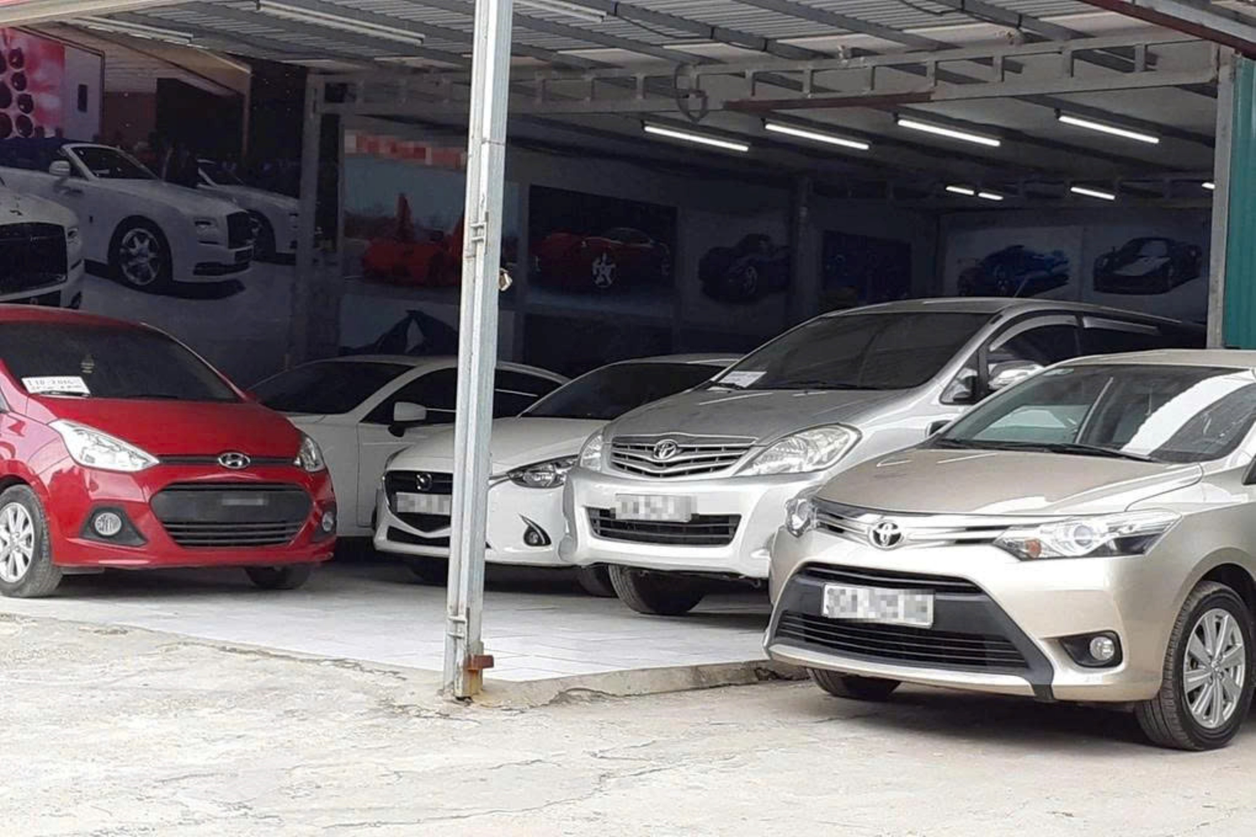 Thị trường mua bán xe ô tô cũ tại Việt Nam