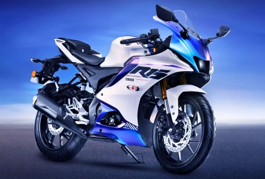 Yamaha R15 2025 ra mắt giá từ 50 triệu