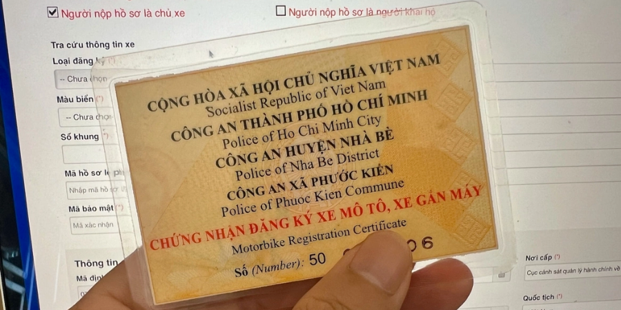 Chuẩn bị giấy tờ cá nhân đầy đủ khi mua xe máy cũ thông qua Vneid (Nguồn: Internet)