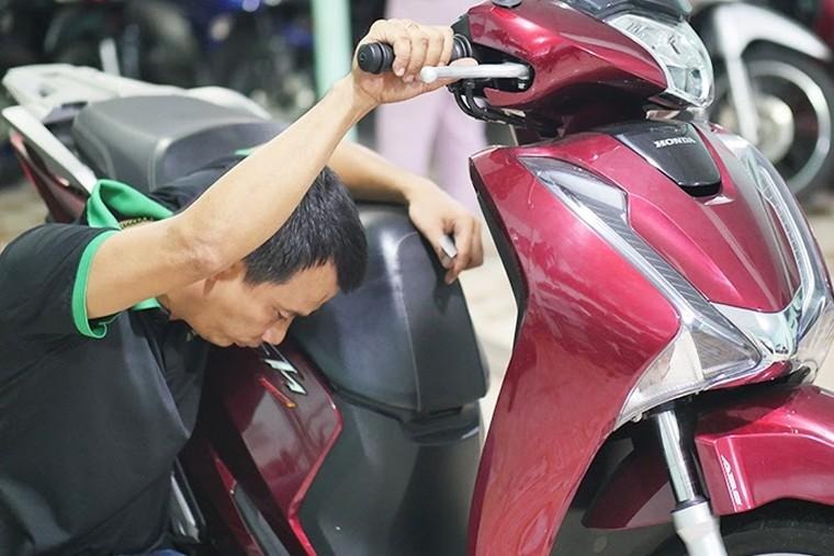 Kiểm tra khả năng vận hành của xe máy cũ trước khi mua