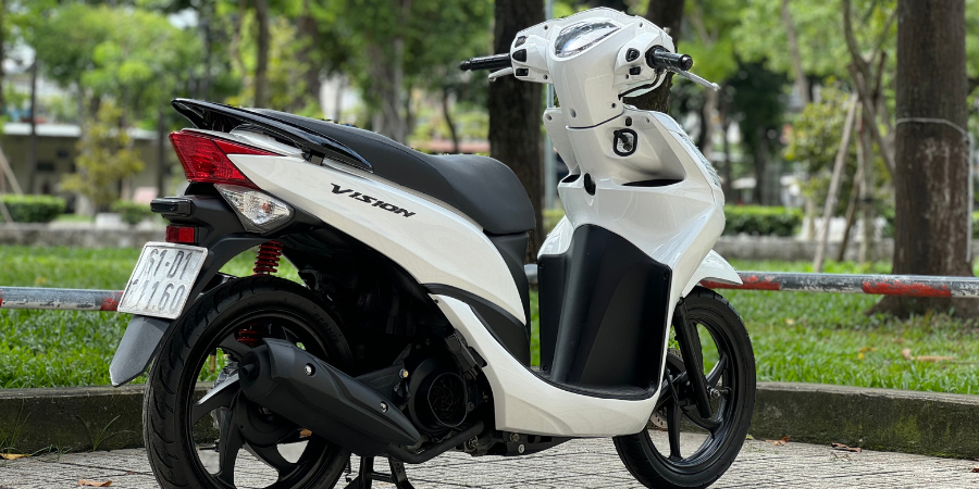 Mua xe máy cũ trả góp tại cửa hàng Phương Đông.