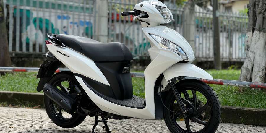 Xe máy Vision cũ đời 2013.