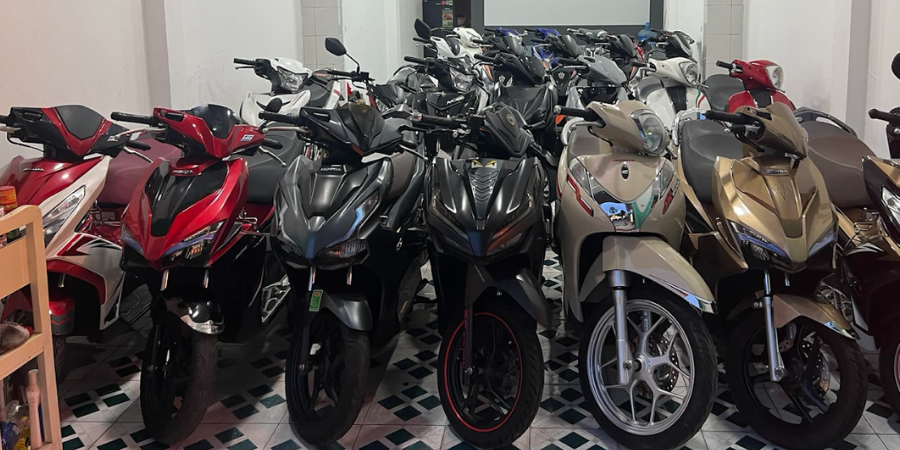 Xe máy cũ tại cửa hàng Phương Đông