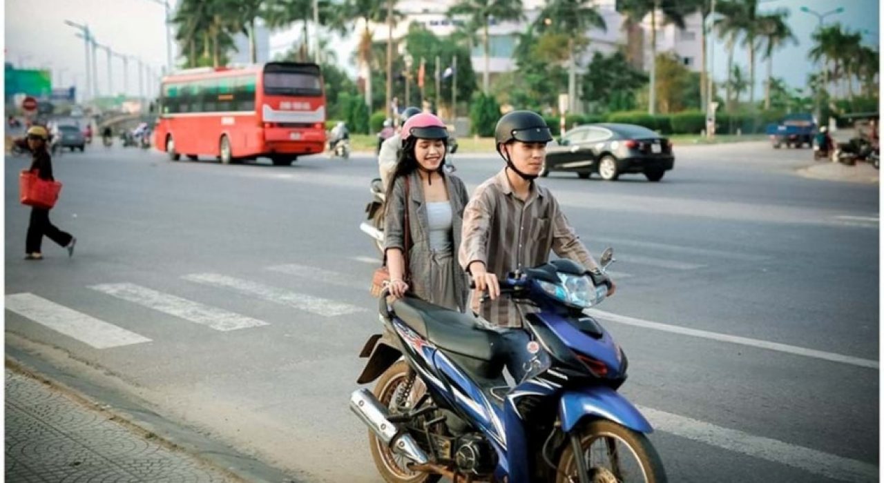 Xe máy đang đi bị hụt ga chết máy: Nguyên nhân và cách xử lý